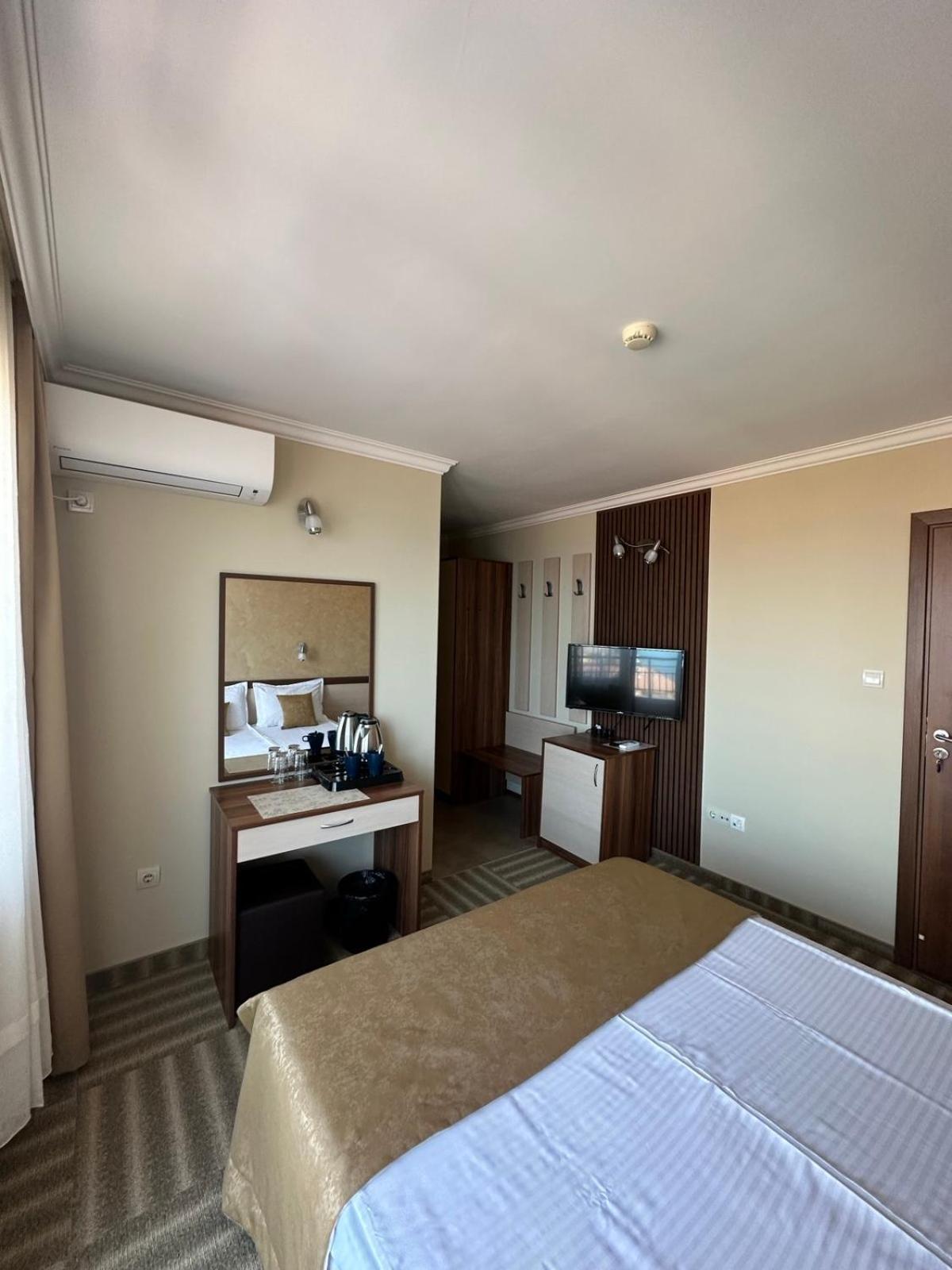 Family Hotel Radiana Созополь Екстер'єр фото