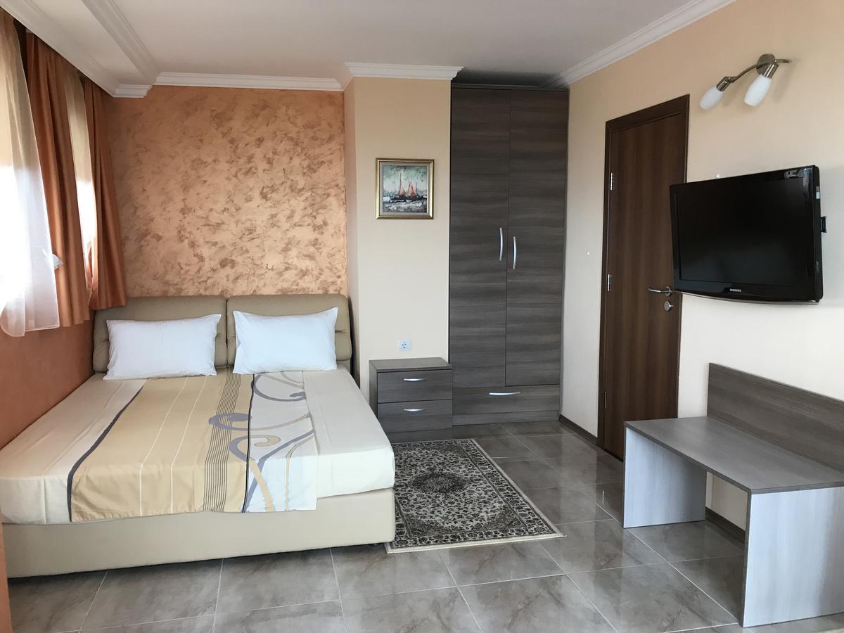 Family Hotel Radiana Созополь Екстер'єр фото