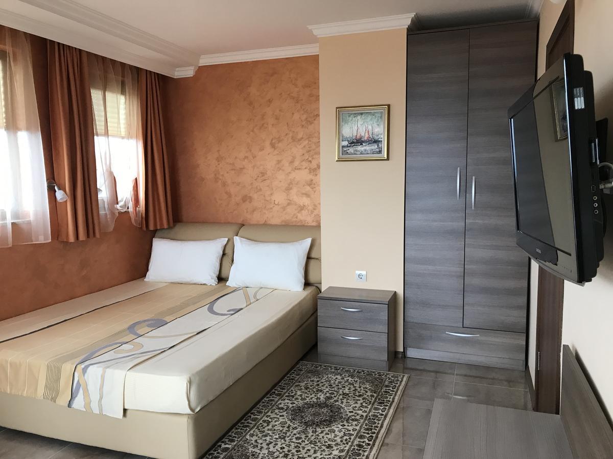 Family Hotel Radiana Созополь Екстер'єр фото