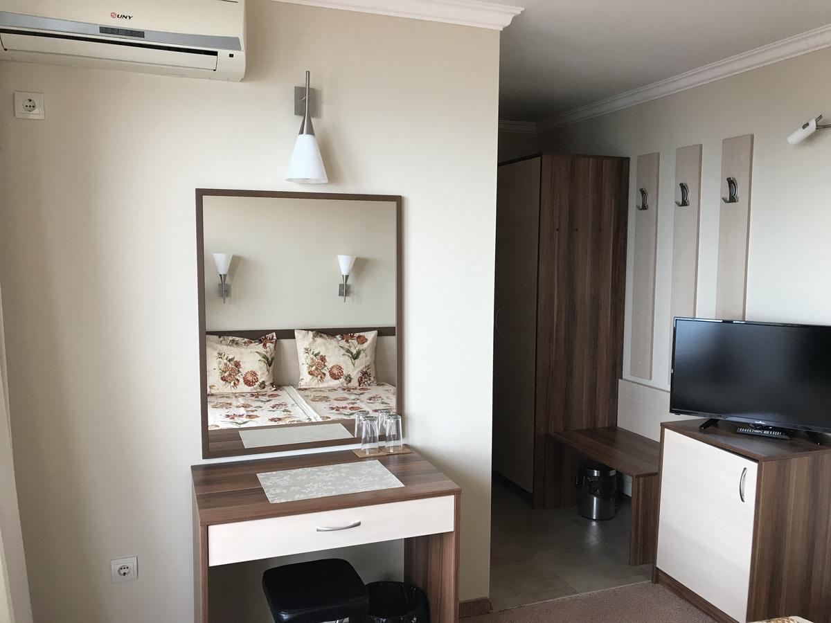 Family Hotel Radiana Созополь Екстер'єр фото