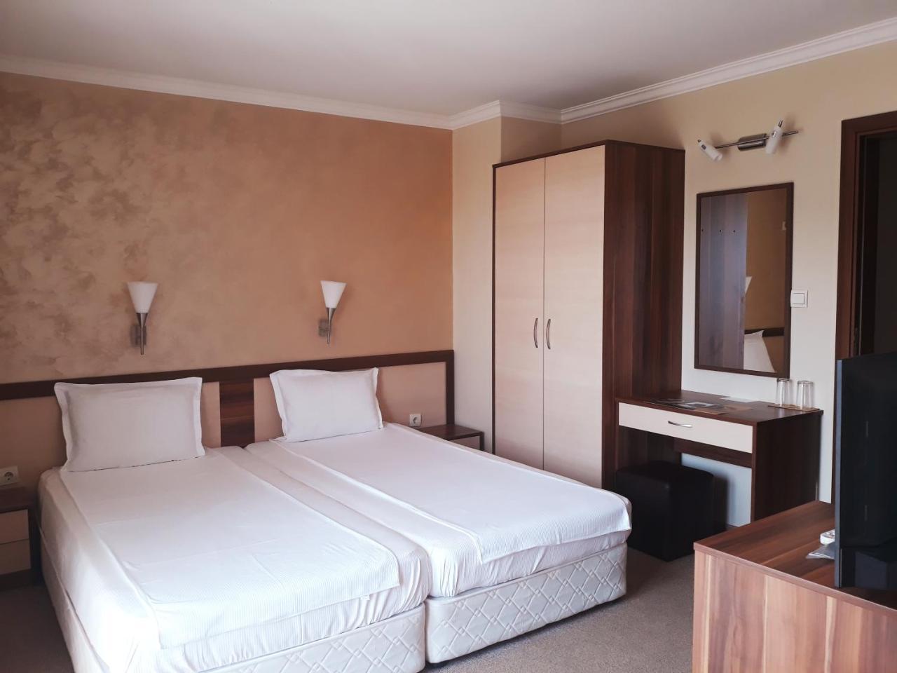 Family Hotel Radiana Созополь Екстер'єр фото
